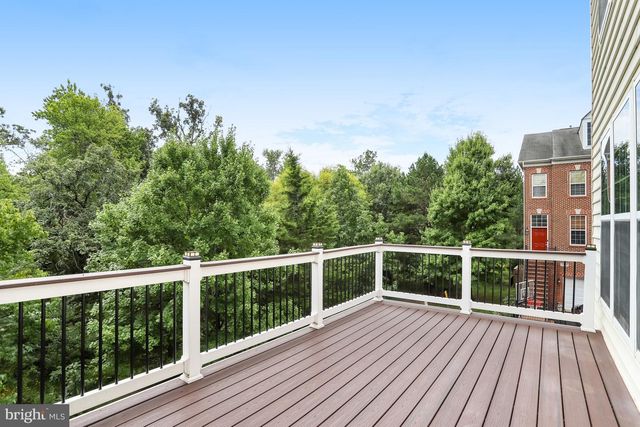 2463 SILK CT, Herndon, VA 20171