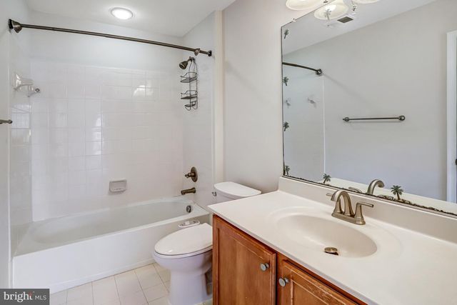2463 SILK CT, Herndon, VA 20171