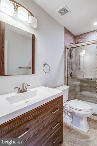 2463 SILK CT, Herndon, VA 20171