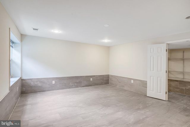 2463 SILK CT, Herndon, VA 20171