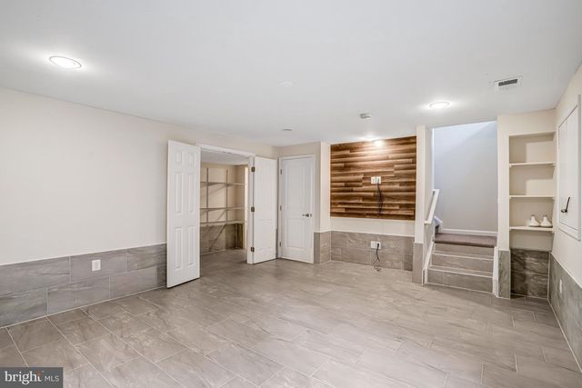 2463 SILK CT, Herndon, VA 20171