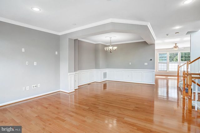 2463 SILK CT, Herndon, VA 20171