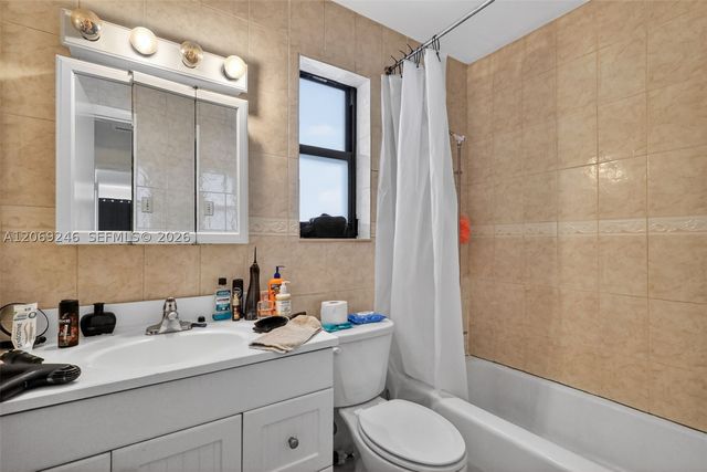 5816 Cleveland St 2, Hollywood, FL 33021