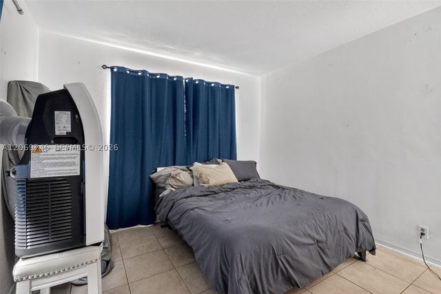 5816 Cleveland St 2, Hollywood, FL 33021