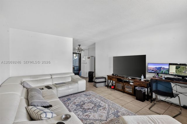5816 Cleveland St 2, Hollywood, FL 33021