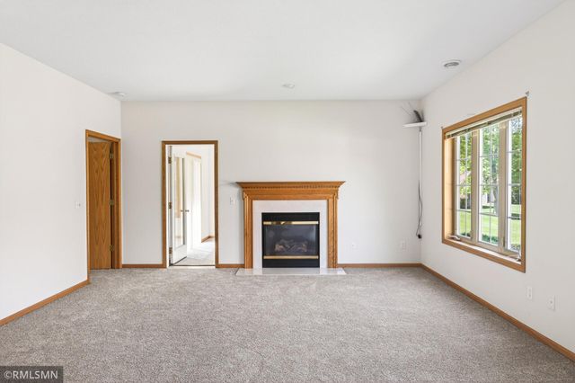 6801 24th Street N, Oakdale, MN 55128