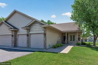 6801 24th Street N, Oakdale, MN 55128