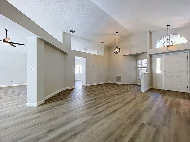 11027 STREAMSIDE DRIVE, Tampa, FL 33624