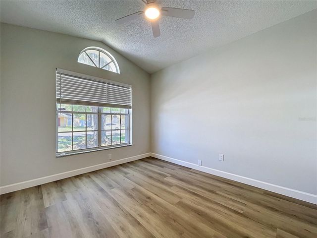 11027 STREAMSIDE DRIVE, Tampa, FL 33624