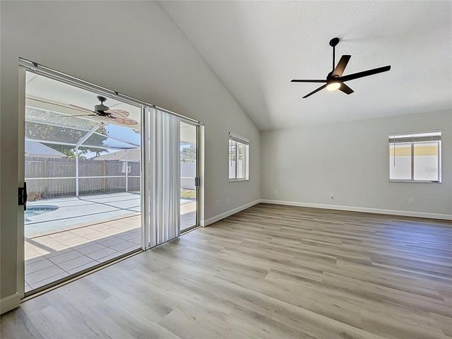 11027 STREAMSIDE DRIVE, Tampa, FL 33624