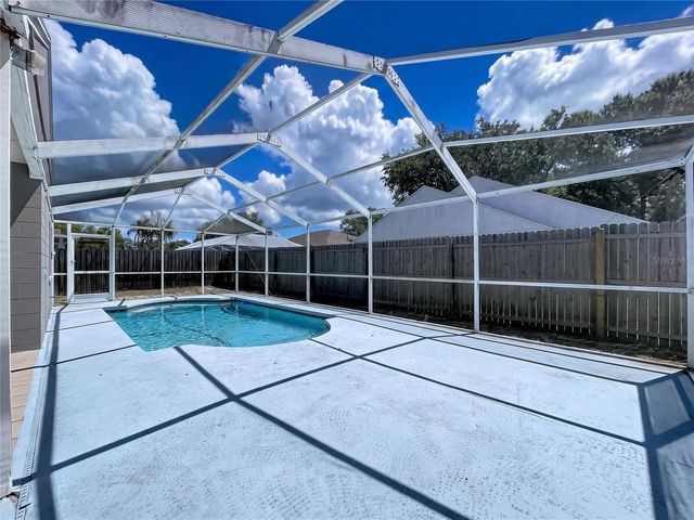 11027 STREAMSIDE DRIVE, Tampa, FL 33624