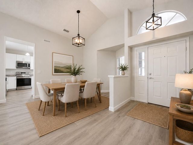 11027 STREAMSIDE DRIVE, Tampa, FL 33624