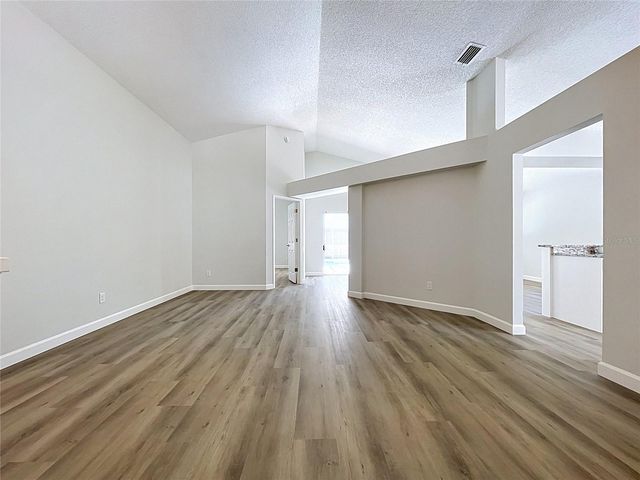 11027 STREAMSIDE DRIVE, Tampa, FL 33624