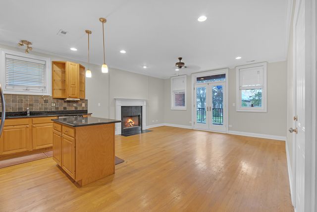 6442 N Mozart Street 1, Chicago, IL 60645