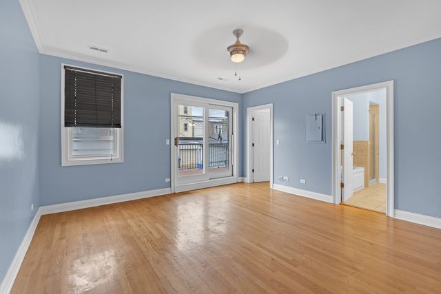 6442 N Mozart Street 1, Chicago, IL 60645