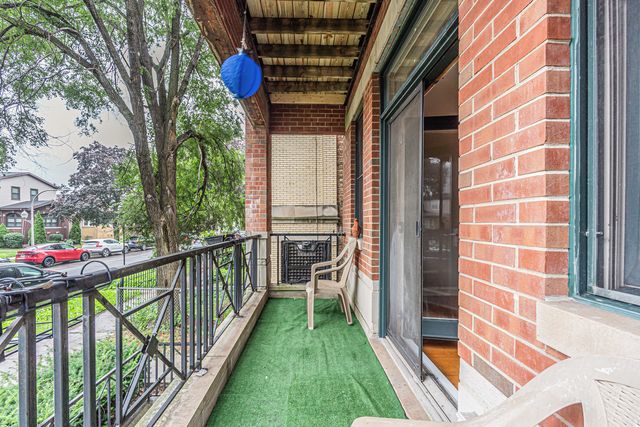 6442 N Mozart Street 1, Chicago, IL 60645
