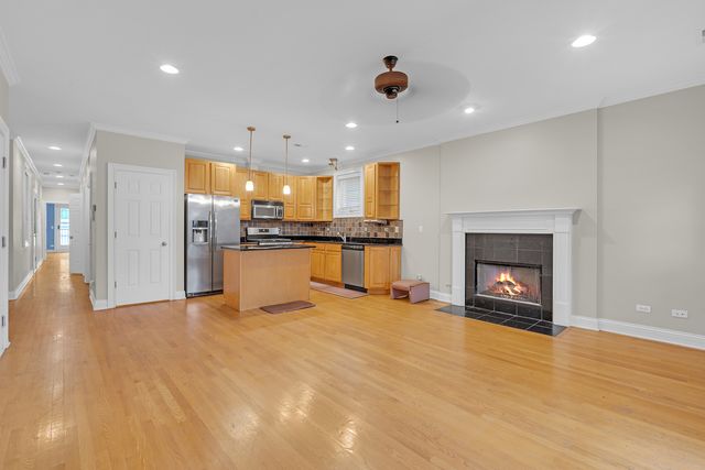 6442 N Mozart Street 1, Chicago, IL 60645