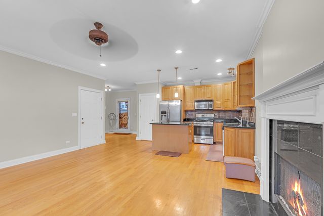 6442 N Mozart Street 1, Chicago, IL 60645