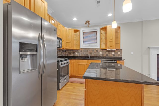 6442 N Mozart Street 1, Chicago, IL 60645