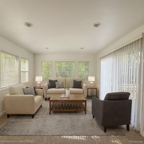 28231 Farmington Road, Farmington Hills, MI 48334