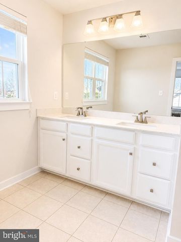 711 CANAL TOWN ST, Brunswick, MD 21716