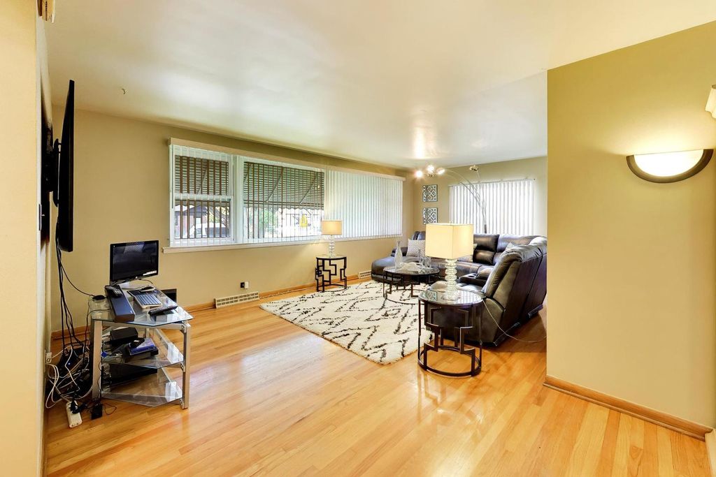 1605 Westchester Boulevard, Westchester, IL 60154 — photo 5