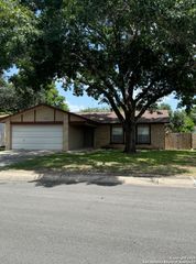 7219 spring drops, San Antonio, TX 78249