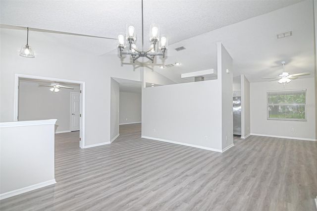 103 GLISTENING DRIVE, Auburndale, FL 33823