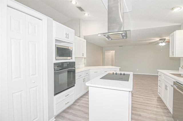 103 GLISTENING DRIVE, Auburndale, FL 33823