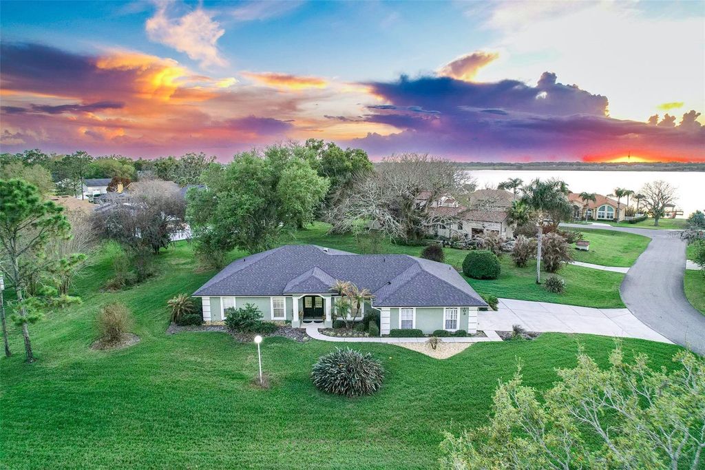 103 GLISTENING DRIVE, Auburndale, FL 33823