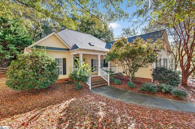 100 Crossington Way, Fountain Inn, SC 29644