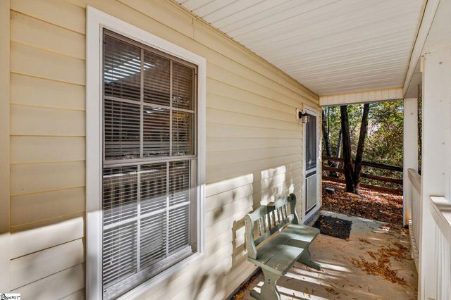 100 Crossington Way, Fountain Inn, SC 29644