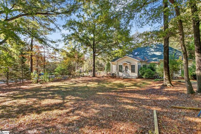 100 Crossington Way, Fountain Inn, SC 29644