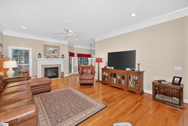 100 Crossington Way, Fountain Inn, SC 29644