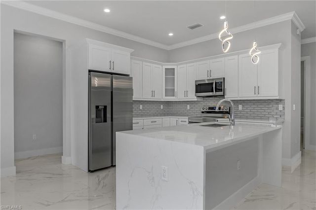 791 14th ST NE, Naples, FL 34120