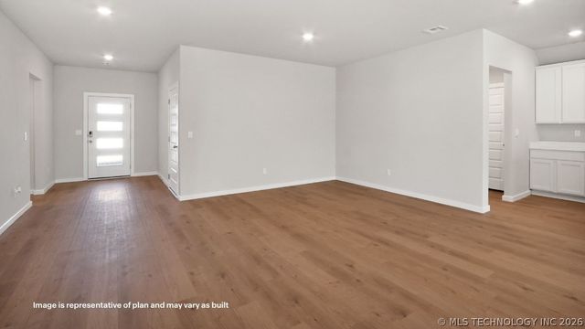 10108 E 131st Place S, Bixby, OK 74014