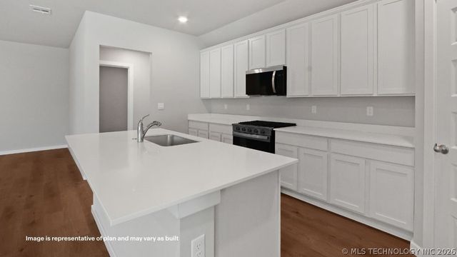 10108 E 131st Place S, Bixby, OK 74014