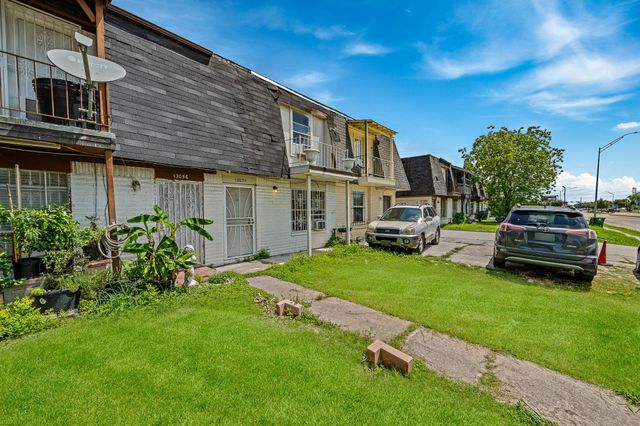 12054 Beechnut Street, Houston, TX 77072
