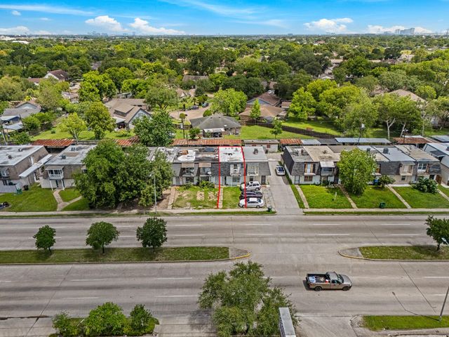 12054 Beechnut Street, Houston, TX 77072