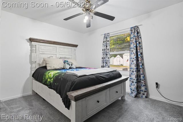 8150 Runyan Lake Road, Fenton, MI 48430