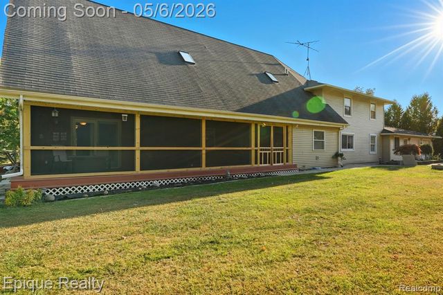 8150 Runyan Lake Road, Fenton, MI 48430