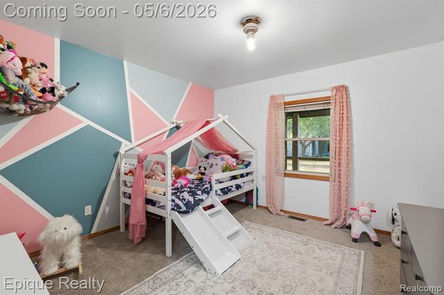 8150 Runyan Lake Road, Fenton, MI 48430