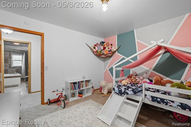 8150 Runyan Lake Road, Fenton, MI 48430