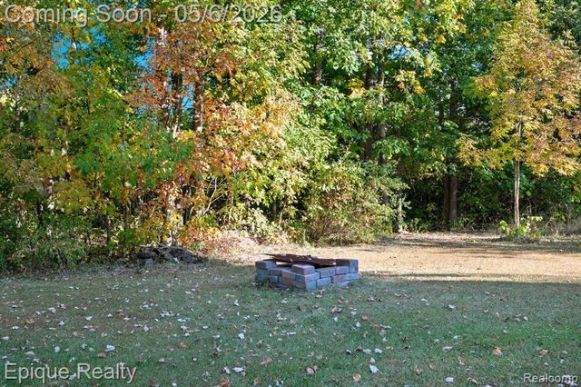 8150 Runyan Lake Road, Fenton, MI 48430