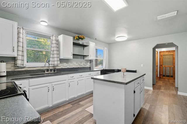 8150 Runyan Lake Road, Fenton, MI 48430