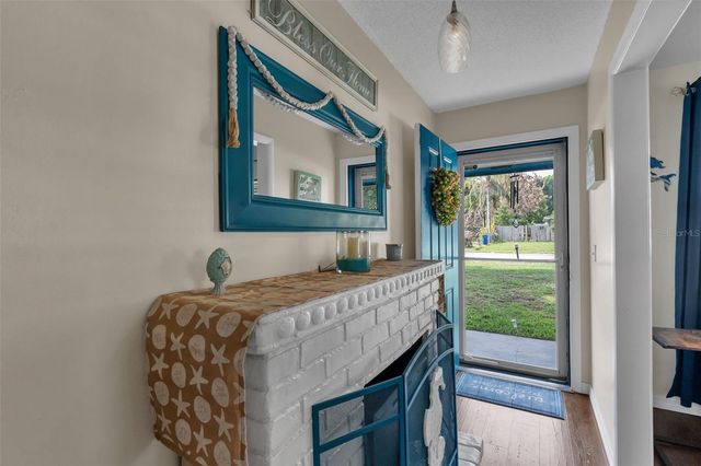 2107 HIGH POINT AVE SW, Winter Haven, FL 33880
