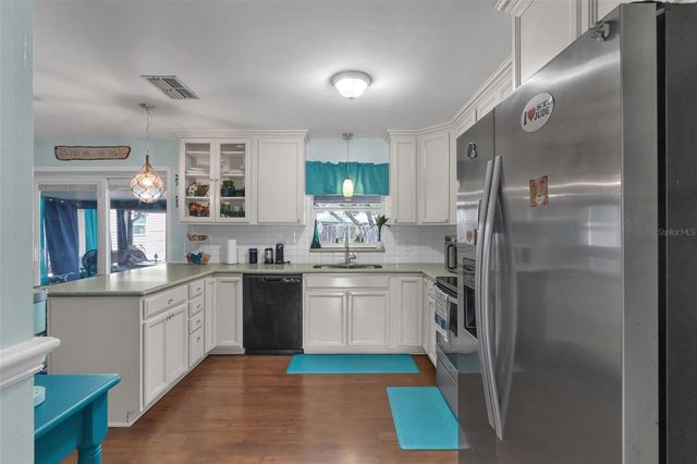2107 HIGH POINT AVE SW, Winter Haven, FL 33880
