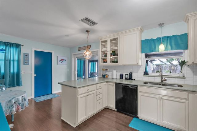 2107 HIGH POINT AVE SW, Winter Haven, FL 33880