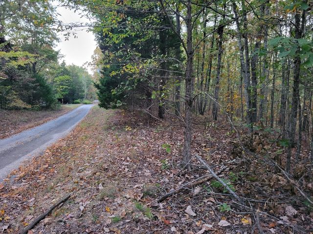 1 Peachwood Lane, Camden, TN 38320