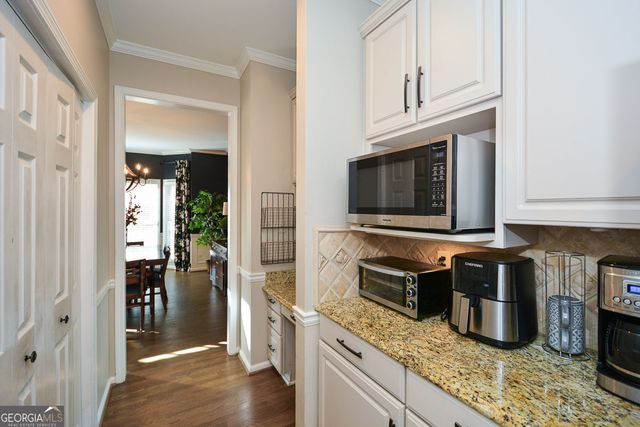 1409 Meadowbrook Way, Woodstock, GA 30189